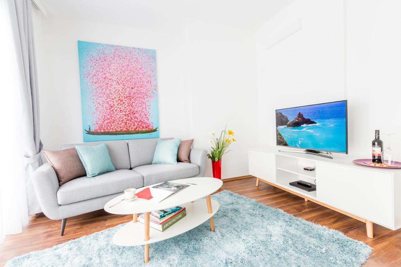 Simtown Suite Apartments Vienne Extérieur photo